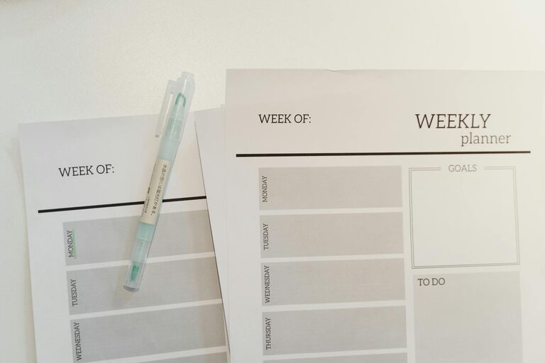 How to Set Realistic Weekly Goals for Better Productivity